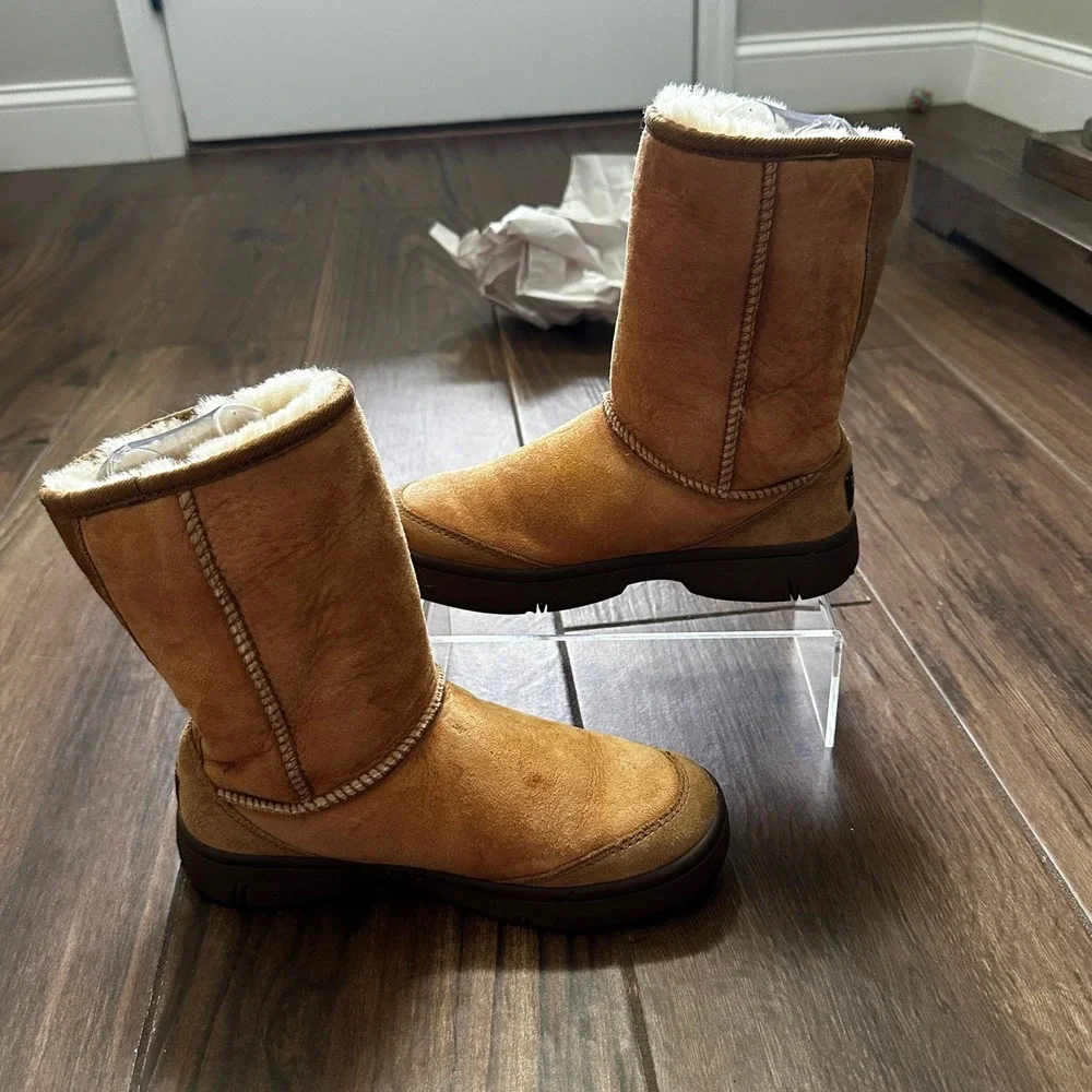 UGG Australia Ultimate Short 5275 Chestnut Sheepskin Shearling Boots Womens 6
